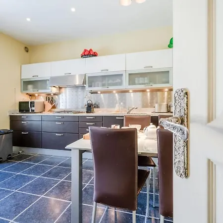 Villa In Cap D’antibes Near Beaches