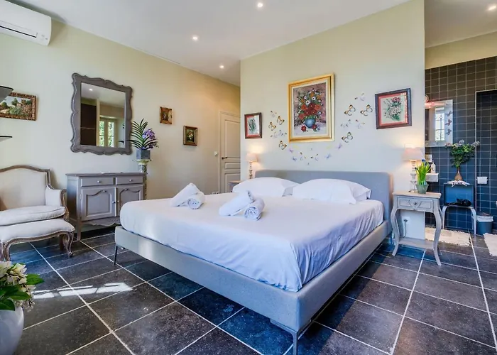 In Cap D’antibes Near Beaches Villa Antibes