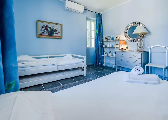 Villa In Cap D’antibes Near Beaches *