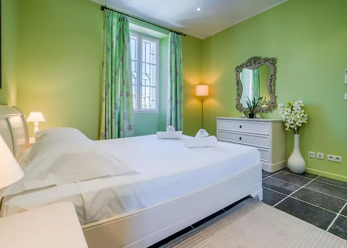 Villa In Cap D'antibes Near Beaches *