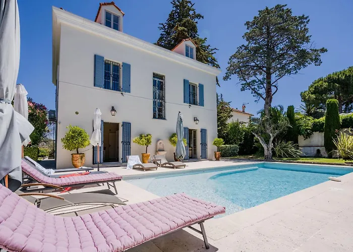 In Cap D'antibes Near Beaches * アンティーブ